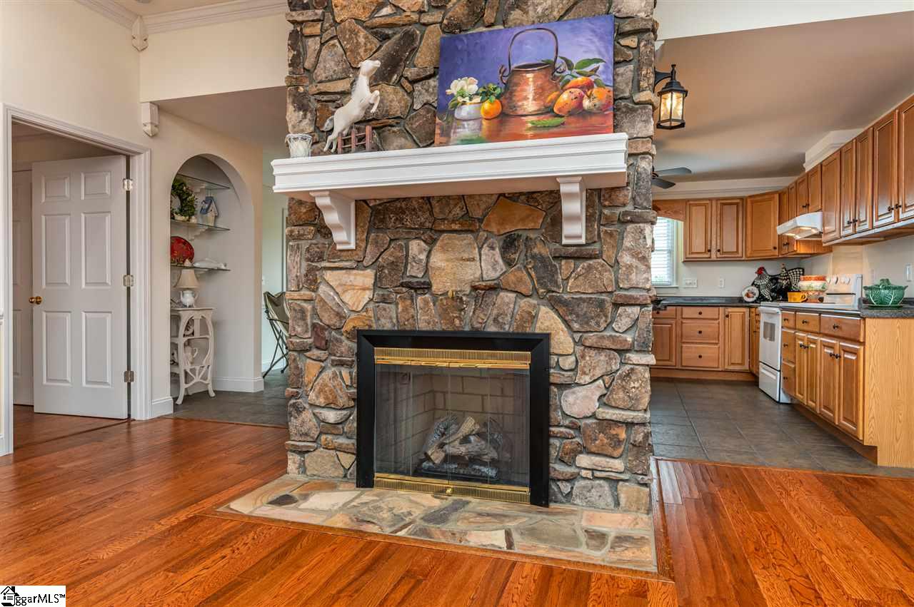 168 Homestead Road Pickens, SC 29671 - Photo 8 of 36