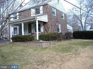 511 Springview Lane Springfield, PA 19064 - Photo 2 of 6 Gallery Image 2