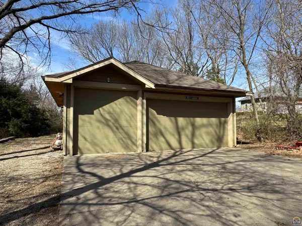 $524,950 | 5445 Northwest Brickyard Road, Topeka, KS 66618