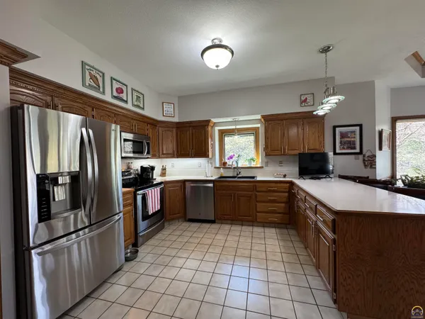 $524,950 | 5445 Northwest Brickyard Road, Topeka, KS 66618