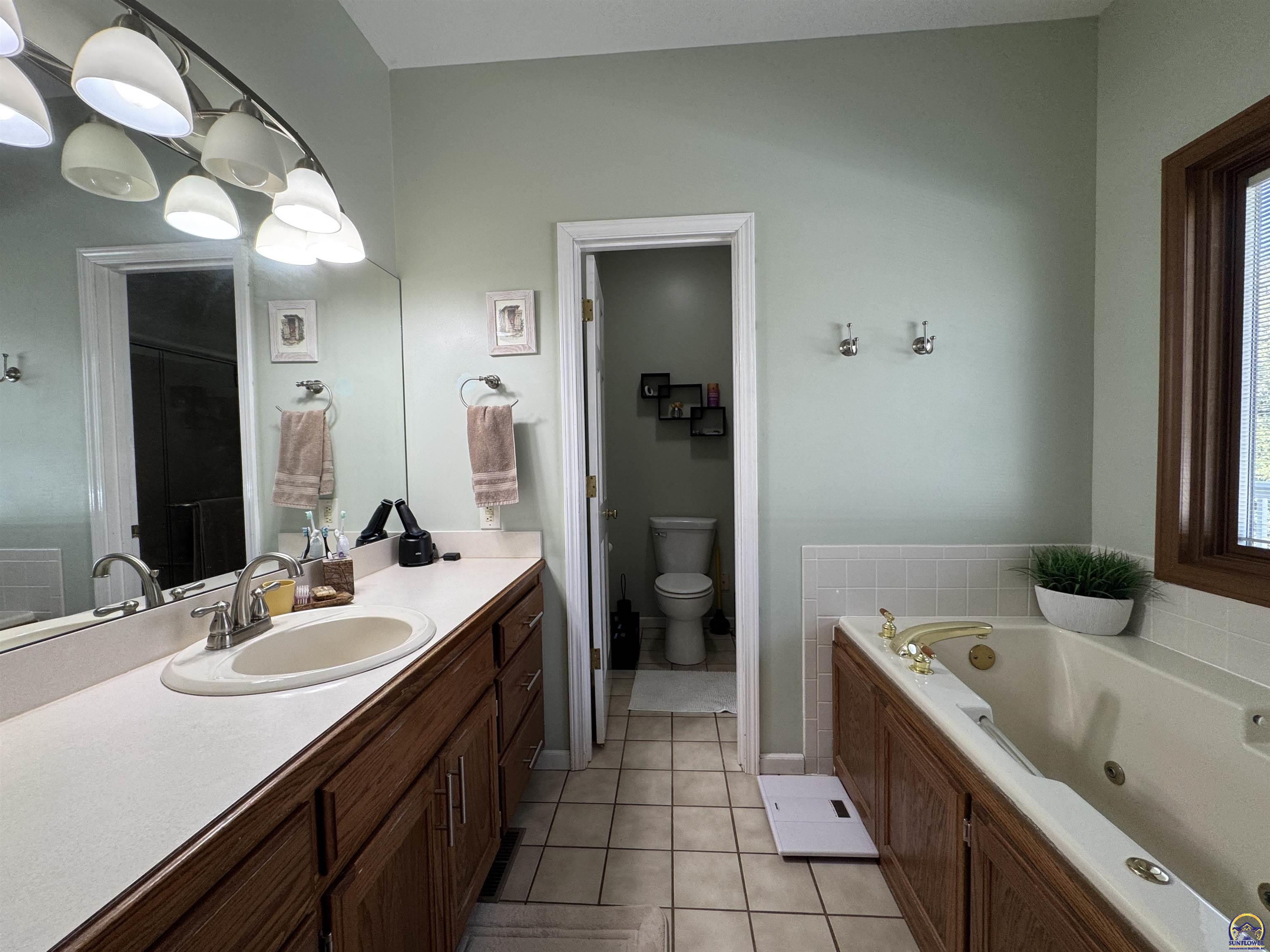 5445 Northwest Brickyard Road Topeka, KS 66618 - Photo 9 of 31