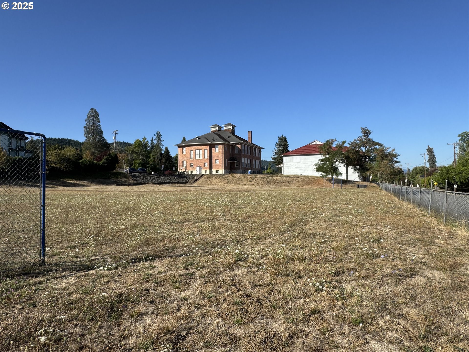 0 Northeast Locust Street Oakland, OR 97462 - Photo 4 of 16 a view of a terrace view