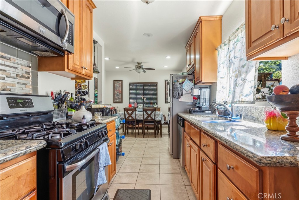 4825 Ruth Avenue Los Angeles, CA 90041 - Photo 8 of 27