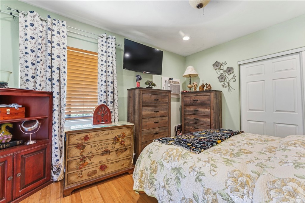 4825 Ruth Avenue Los Angeles, CA 90041 - Photo 9 of 27 Bedroom 1