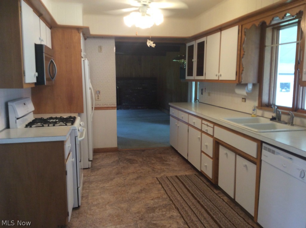 325 Niles Vienna Road Vienna, OH 44473 - Photo 4 of 12 Gallery Image 4