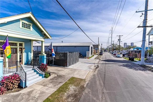 $2,400 | 2749 Conti Street, New Orleans, LA 70119