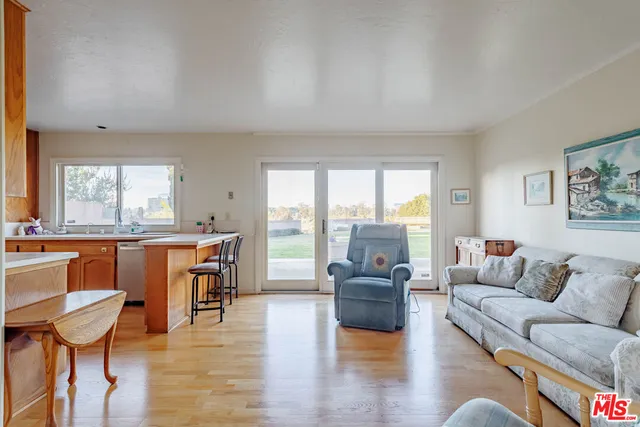 $1,499,000 | 6765 Edmonton Avenue, San Diego, CA 92122