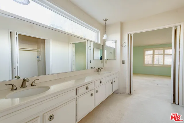 $1,499,000 | 6765 Edmonton Avenue, San Diego, CA 92122