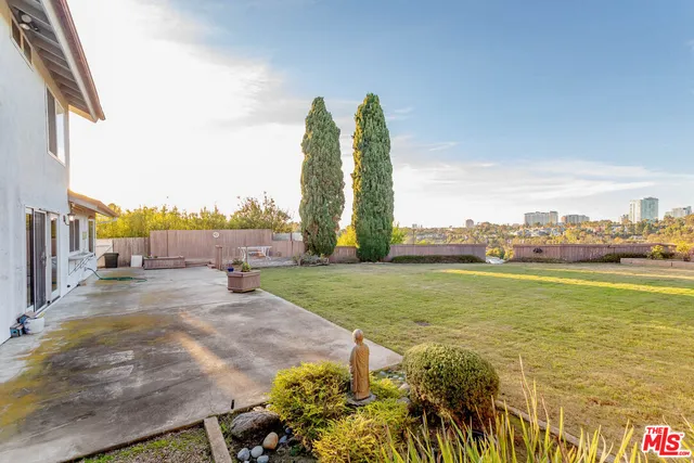 $1,499,000 | 6765 Edmonton Avenue, San Diego, CA 92122