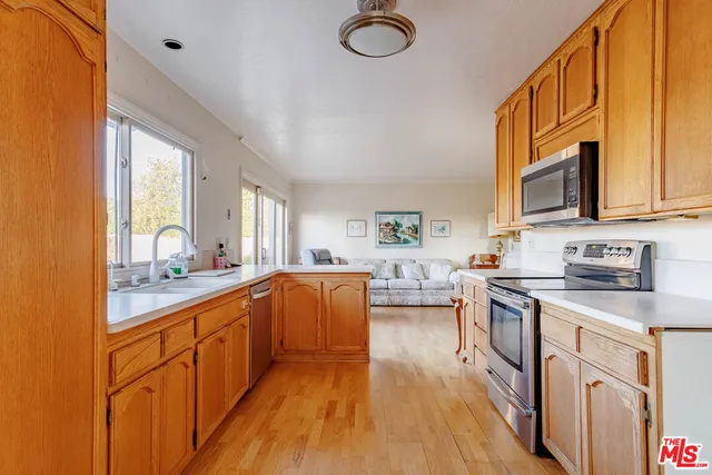 $1,499,000 | 6765 Edmonton Avenue, San Diego, CA 92122