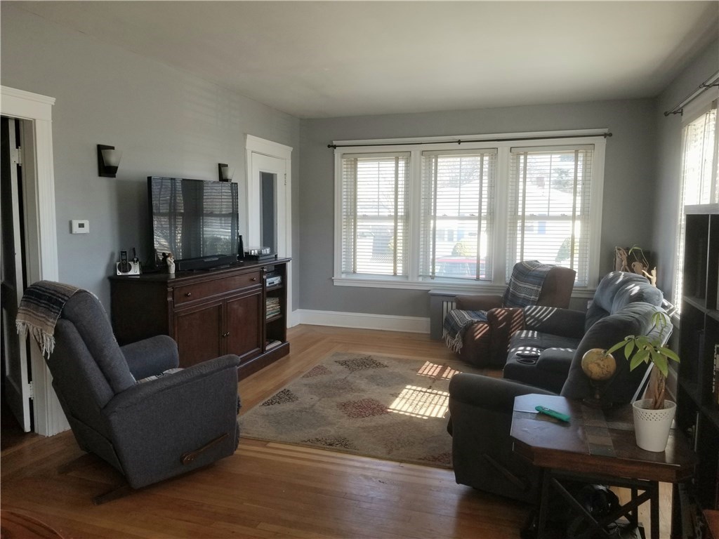 26 Blackburn Street Pawtucket, RI 02861 - Photo 14 of 34