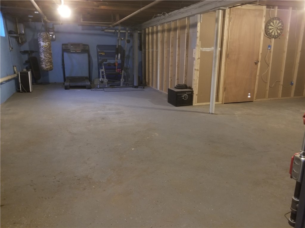 26 Blackburn Street Pawtucket, RI 02861 - Photo 31 of 34