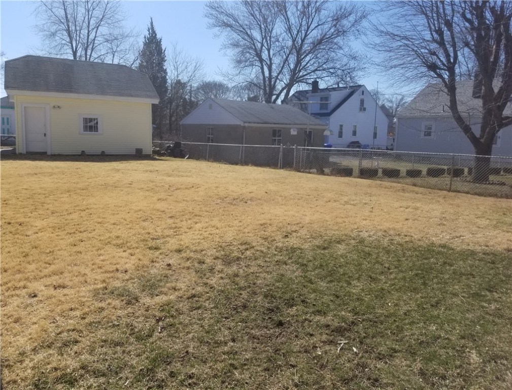 26 Blackburn Street Pawtucket, RI 02861 - Photo 32 of 34