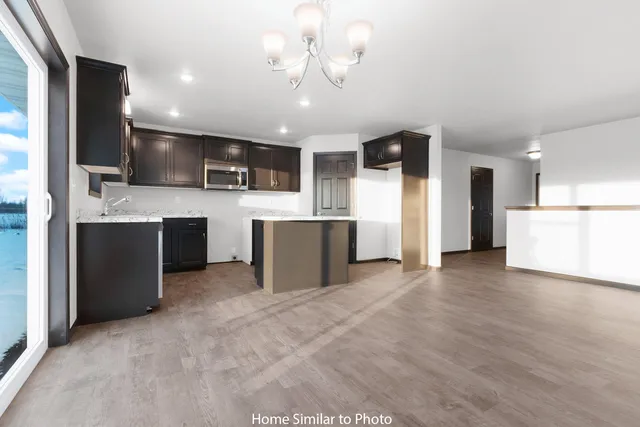 $419,900 | 1707 Betty Jean Ln Green, Green Bay, WI 54313