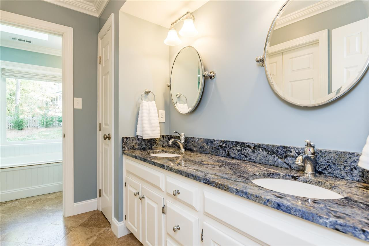 4616 Gramercy Court Raleigh, NC 27609 - Photo 12 of 25 Photo 12