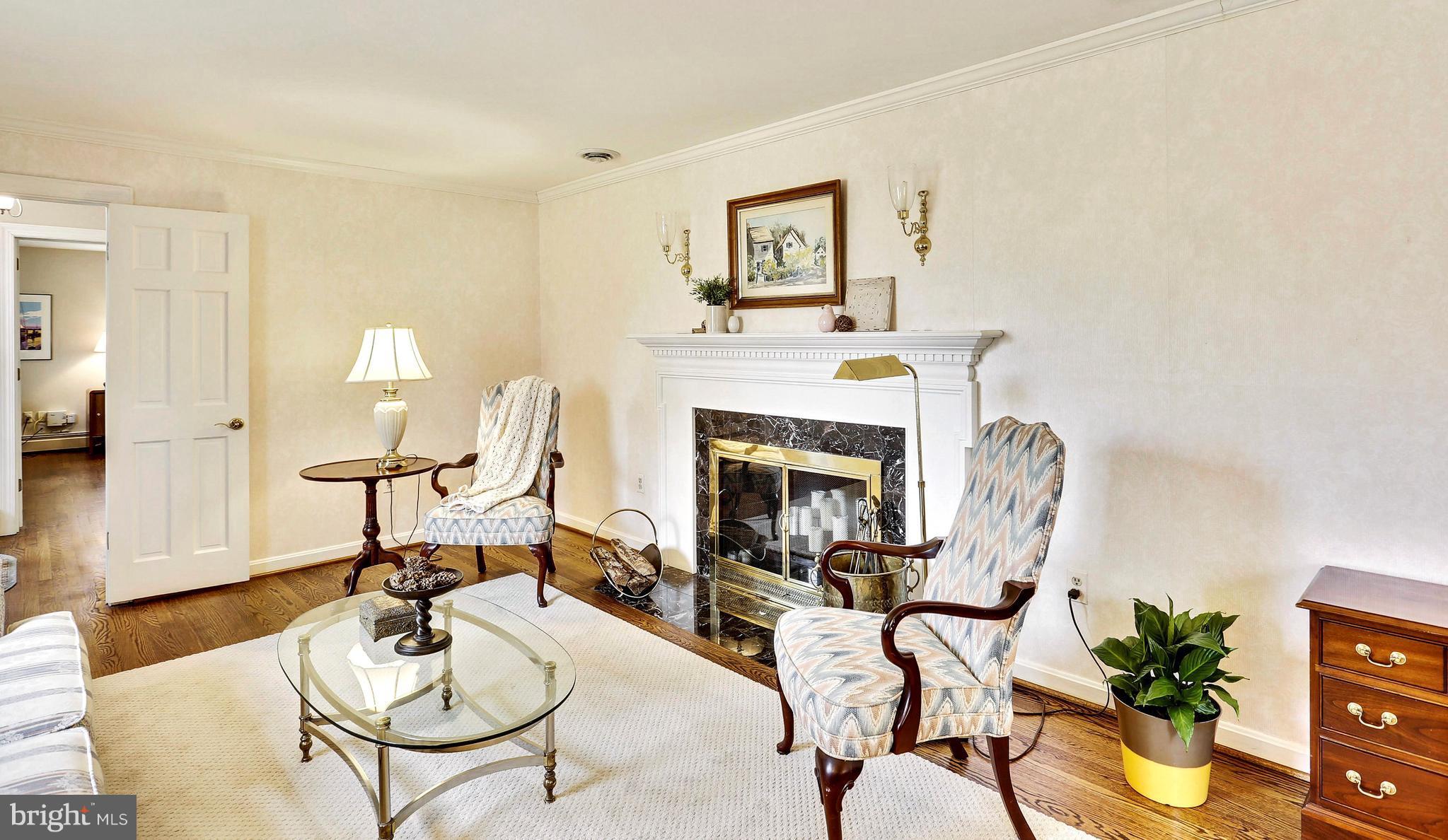 9540 Brink Road Gaithersburg, MD 20882 - Photo 11 of 30 Living Room