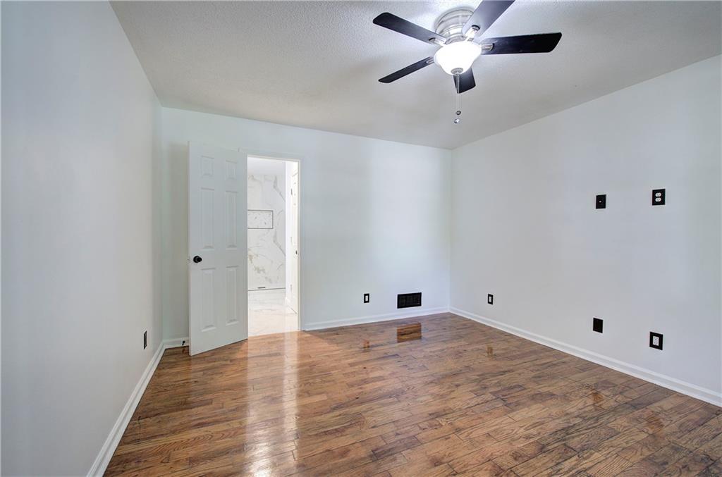 22 Nottingham Drive Northwest Cartersville, GA 30121 - Photo 19 of 36 a view of an empty room