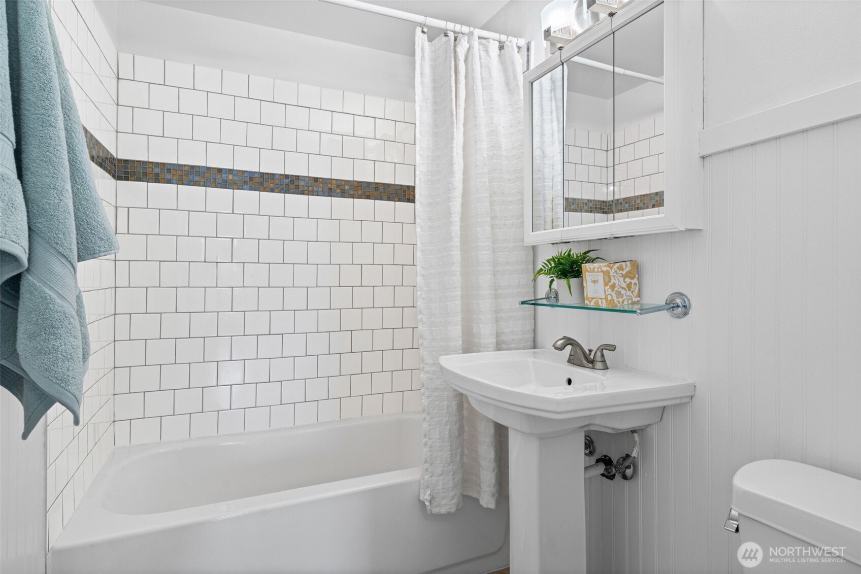 13323 20th Avenue Northeast Seattle, WA 98125 - Photo 16 of 29