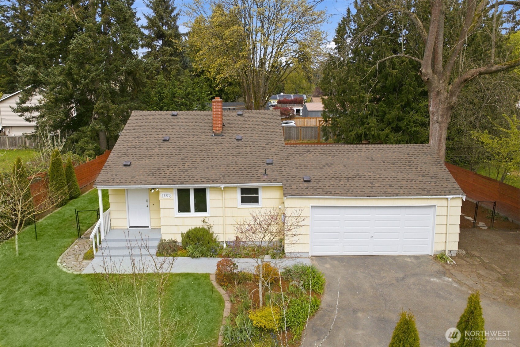 13323 20th Avenue Northeast Seattle, WA 98125 - Photo 2 of 29