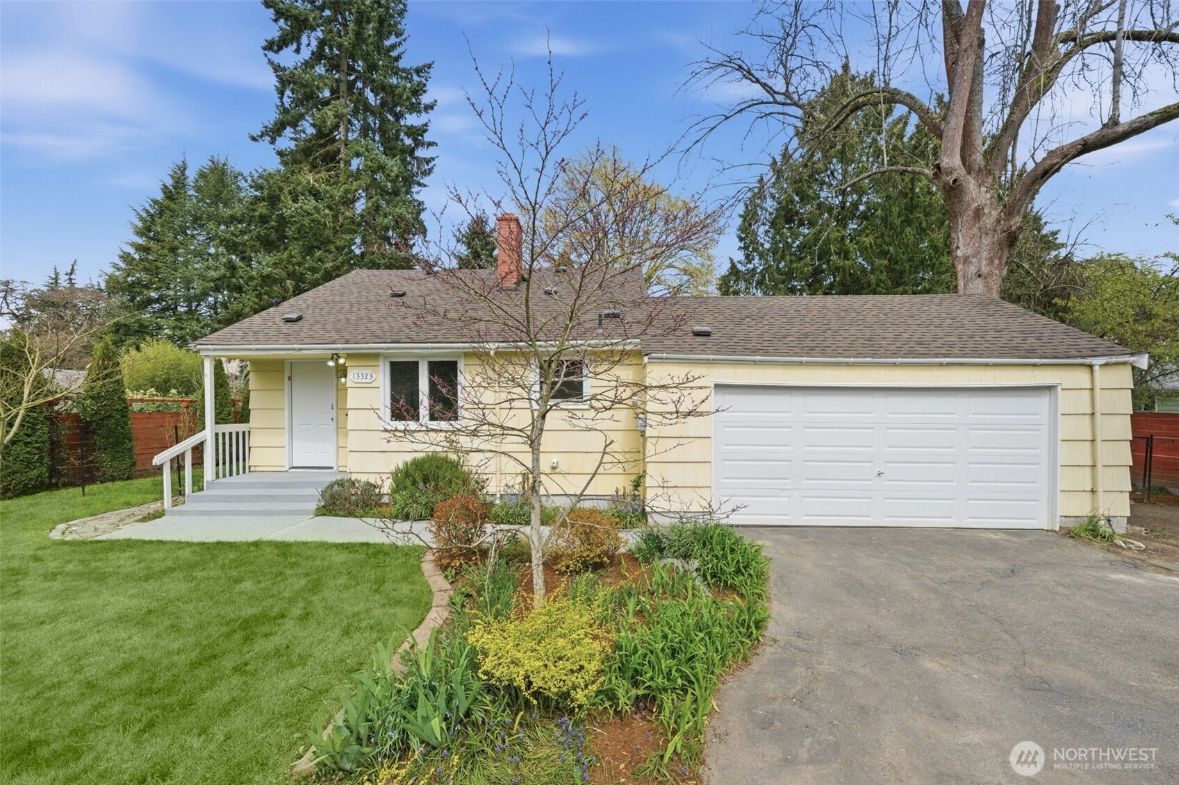 13323 20th Avenue Northeast Seattle, WA 98125 - Photo 22 of 29