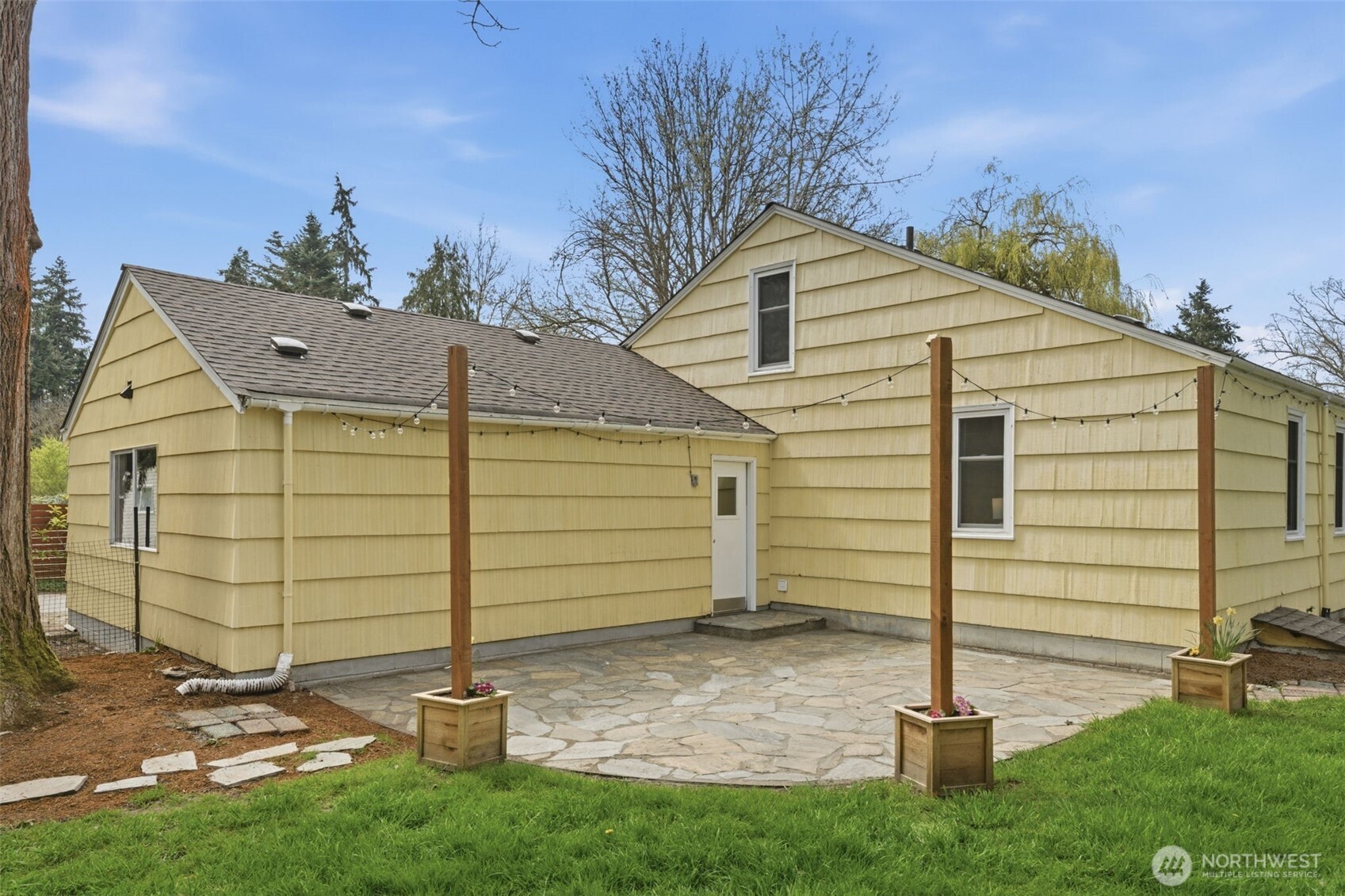 13323 20th Avenue Northeast Seattle, WA 98125 - Photo 27 of 29