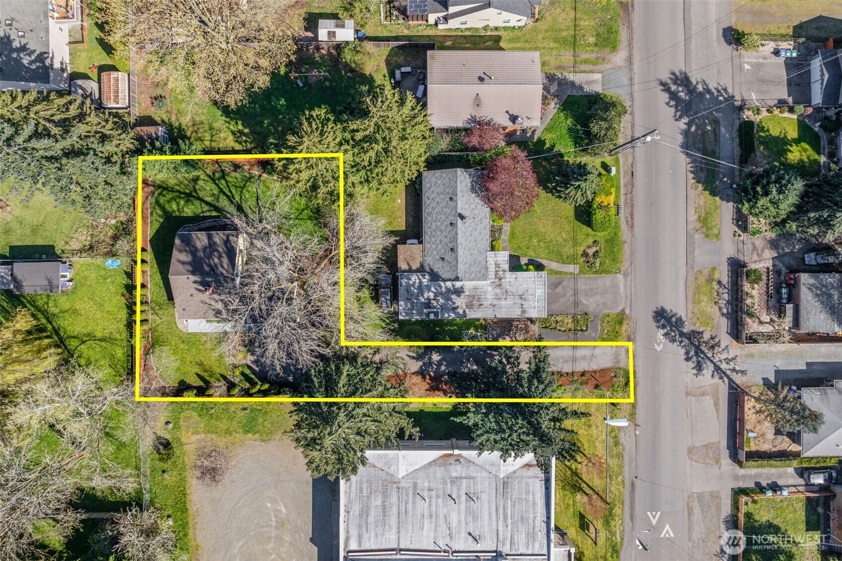 13323 20th Avenue Northeast Seattle, WA 98125 - Photo 3 of 29
