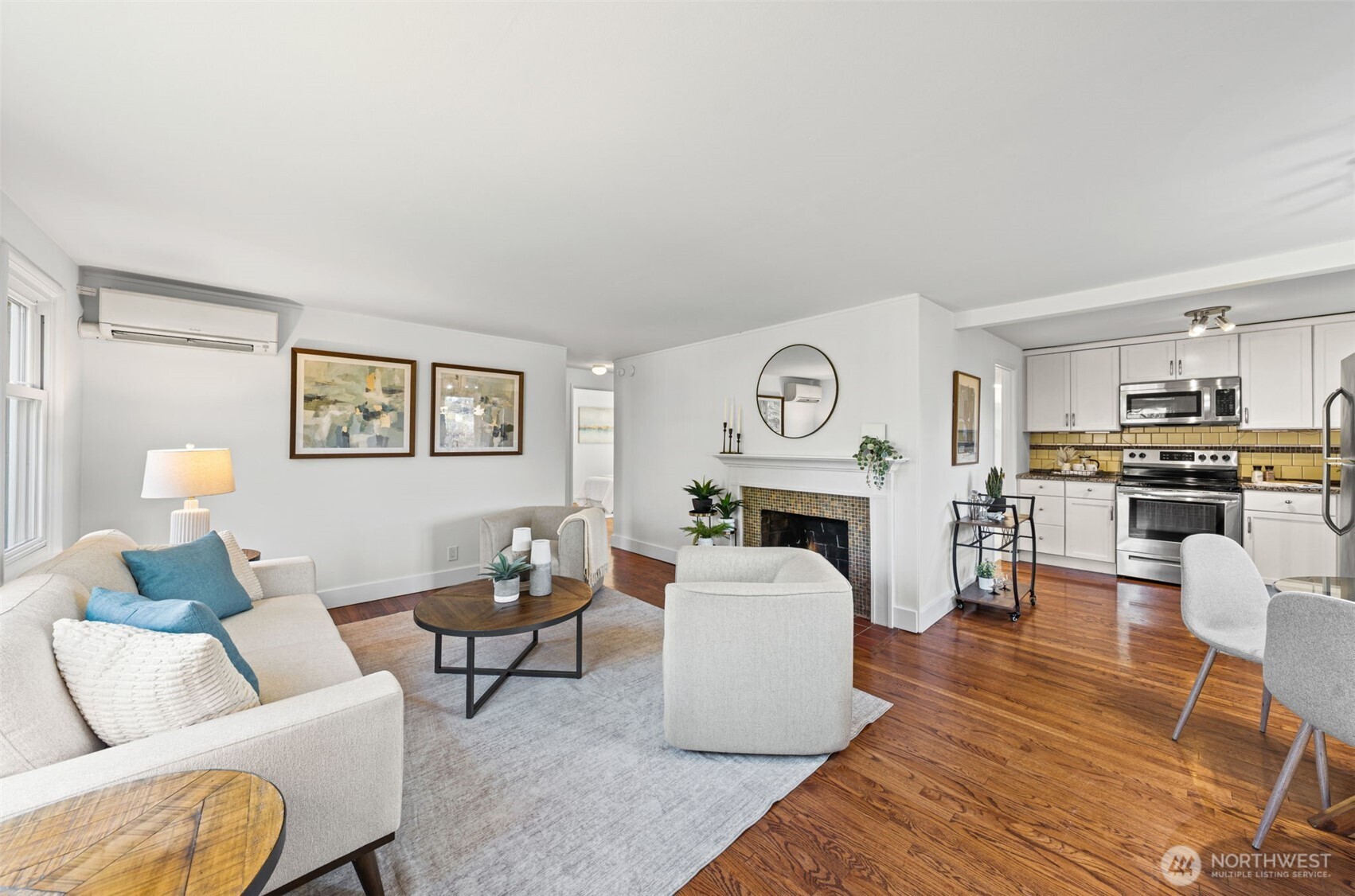 13323 20th Avenue Northeast Seattle, WA 98125 - Photo 4 of 29