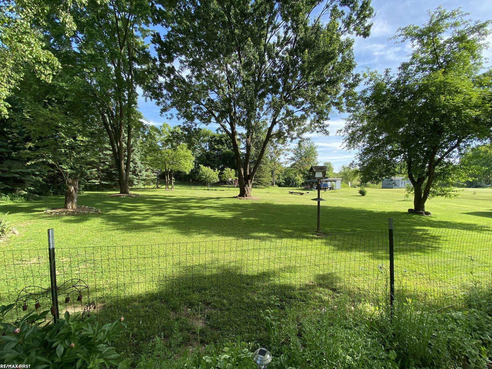 11409 Jeddo Road Yale, MI 48097 - Photo 4 of 14 50144118-09e44c16-3c7c-4107-8b94-96832b584521.JPG