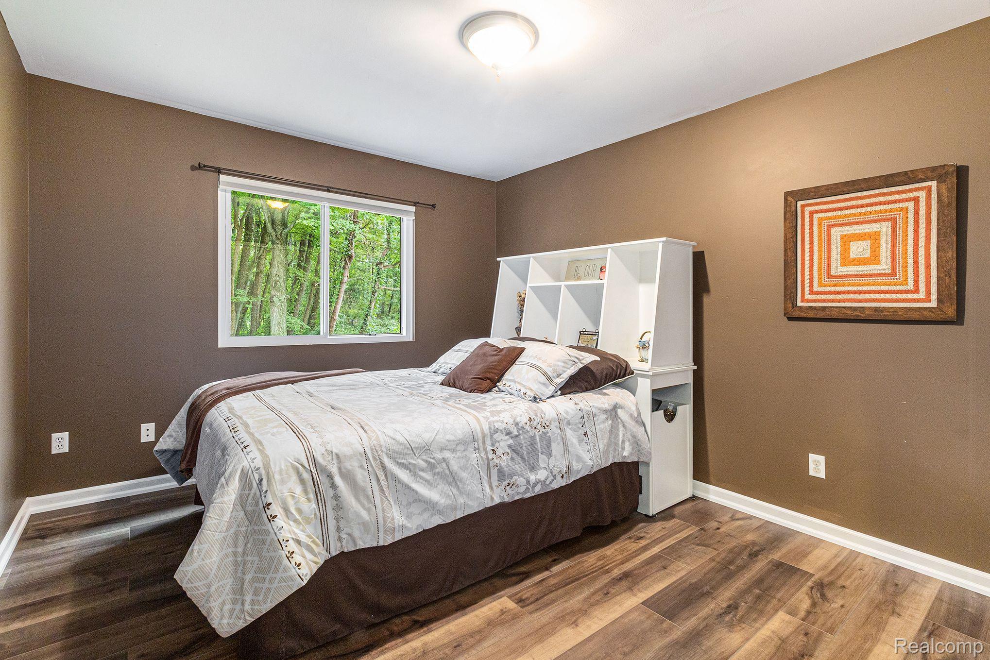 8707 Clark Road Clarkston, MI 48346 - Photo 17 of 35 Gallery Image 17