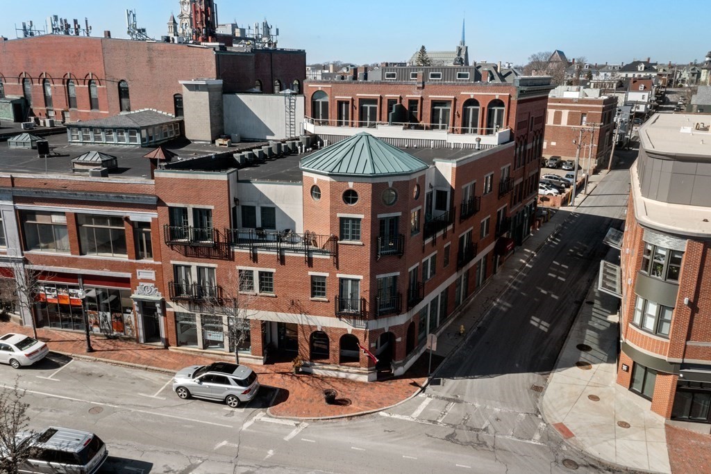 6 Elm Street, Unit 4 Gloucester, MA 01930 - Photo 1 of 28