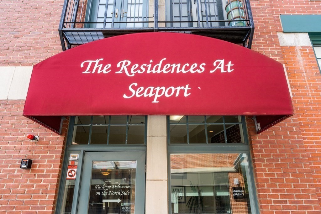 6 Elm Street, Unit 4 Gloucester, MA 01930 - Photo 2 of 28