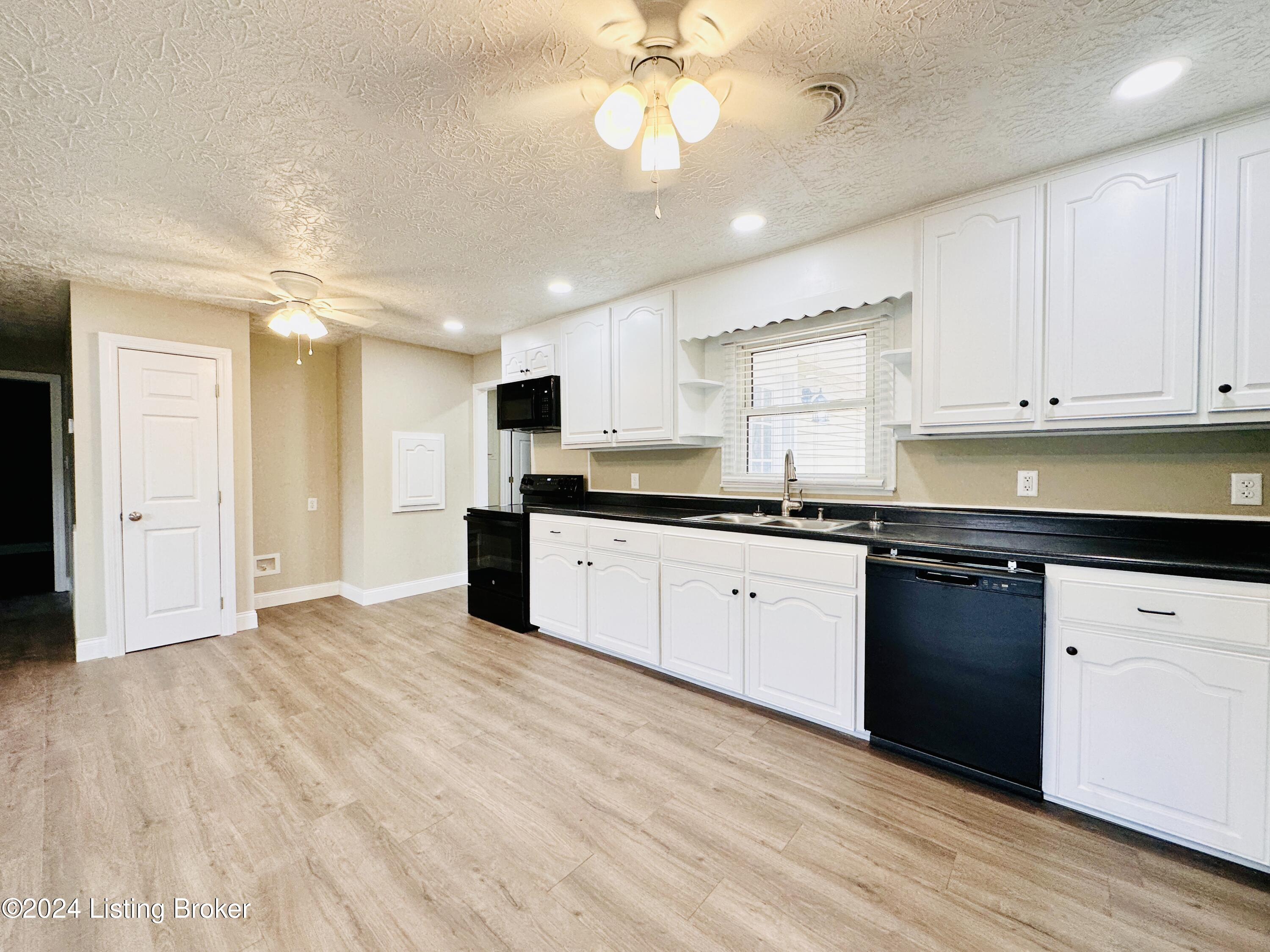 4810 Anneta Road Leitchfield, KY 42754 - Photo 28 of 46 Interior-24