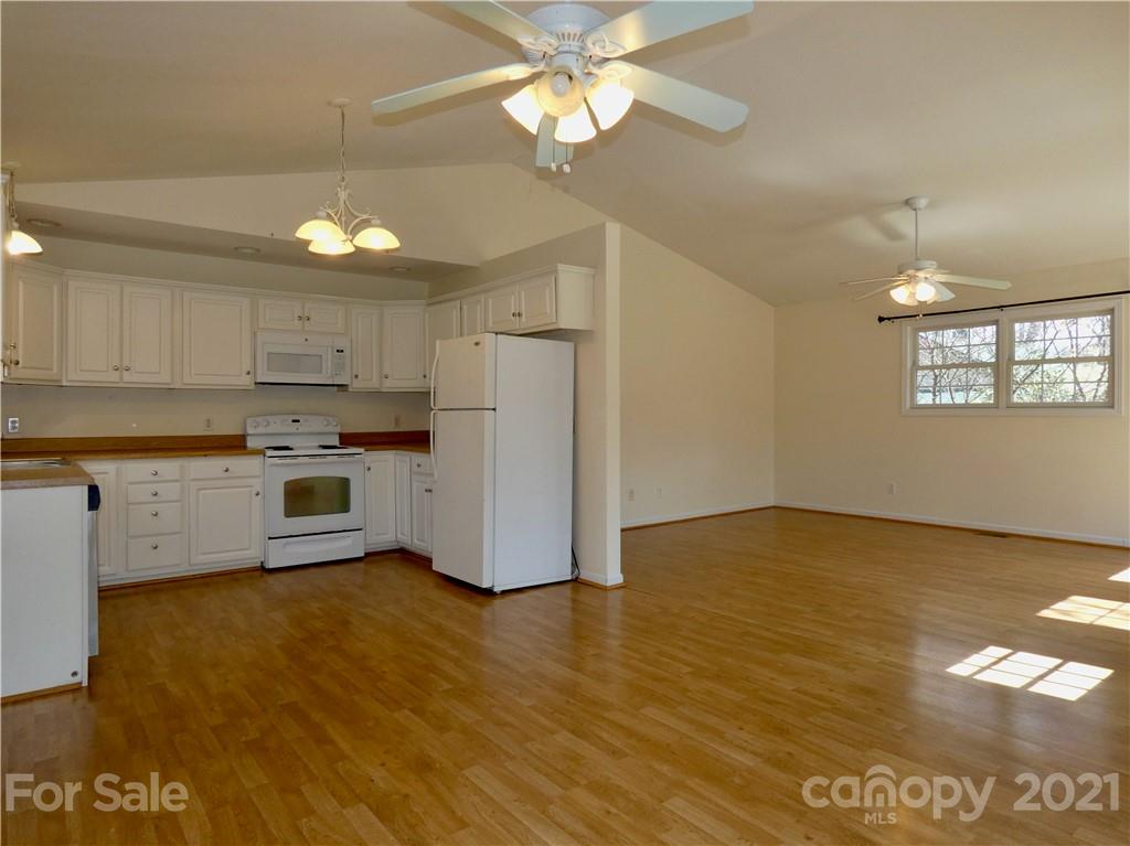 3 Gash Farm Road, Unit 1 Asheville, NC 28805 - Photo 16 of 44 Gallery Image 16