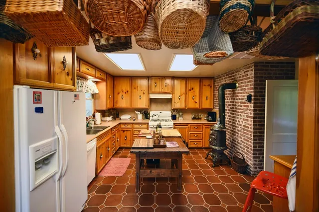 $2,990,000 | 46565 Dry Creek Drive, Badger, CA 93603