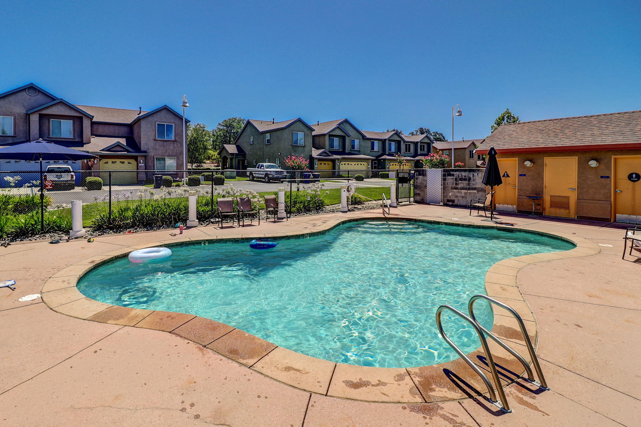 3144 Niklaus Path Redding, CA 96002 - Photo 21 of 24 Community Pool