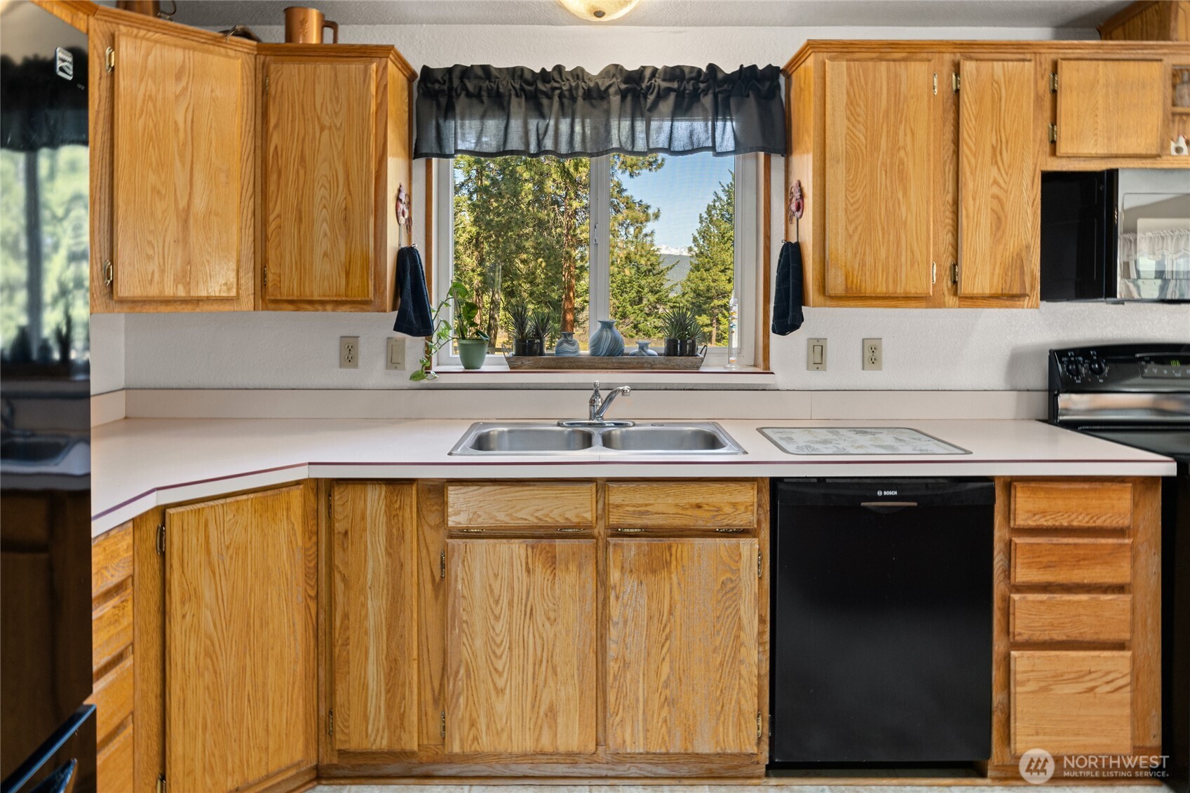 6160 Upper Peoh Point Road Cle Elum, WA 98922 - Photo 7 of 30