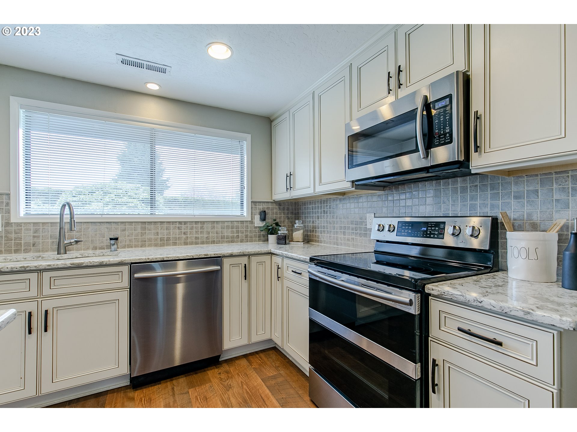 4467 Hyacinth Street Eugene, OR 97404 - Photo 18 of 48