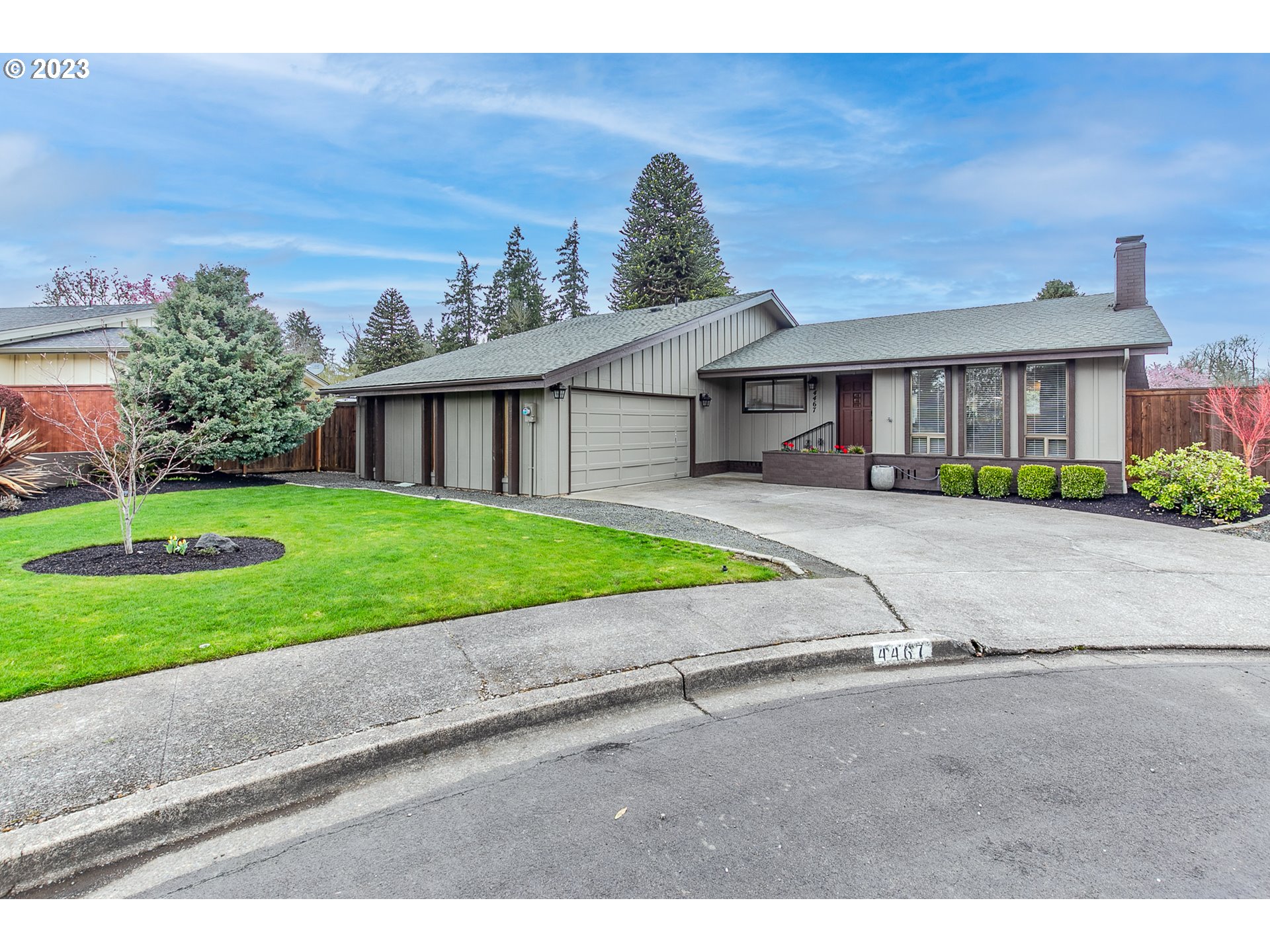 4467 Hyacinth Street Eugene, OR 97404 - Photo 2 of 48