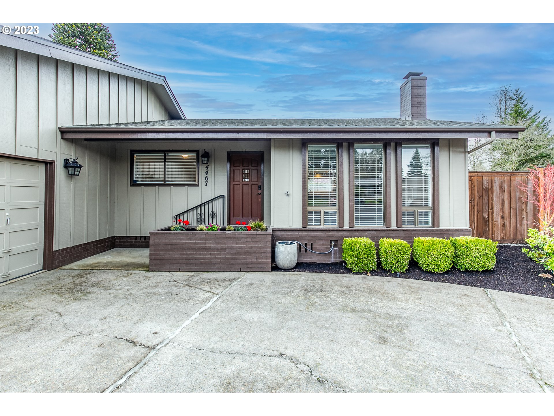 4467 Hyacinth Street Eugene, OR 97404 - Photo 4 of 48