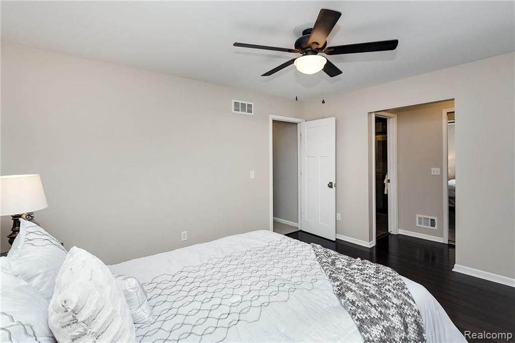 18674 West Thirteen Mile Road, Unit 6 Franklin, MI 48025 - Photo 27 of 38