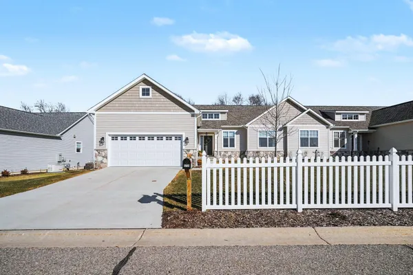 $475,000 | 5725 Trailside Lane, Whitmore Lake, MI 48189