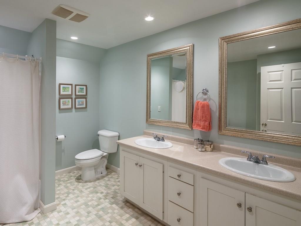 124 Dublin Road South Thomaston, ME 04858 - Photo 10 of 14 Upstairs shared bathroom and shower