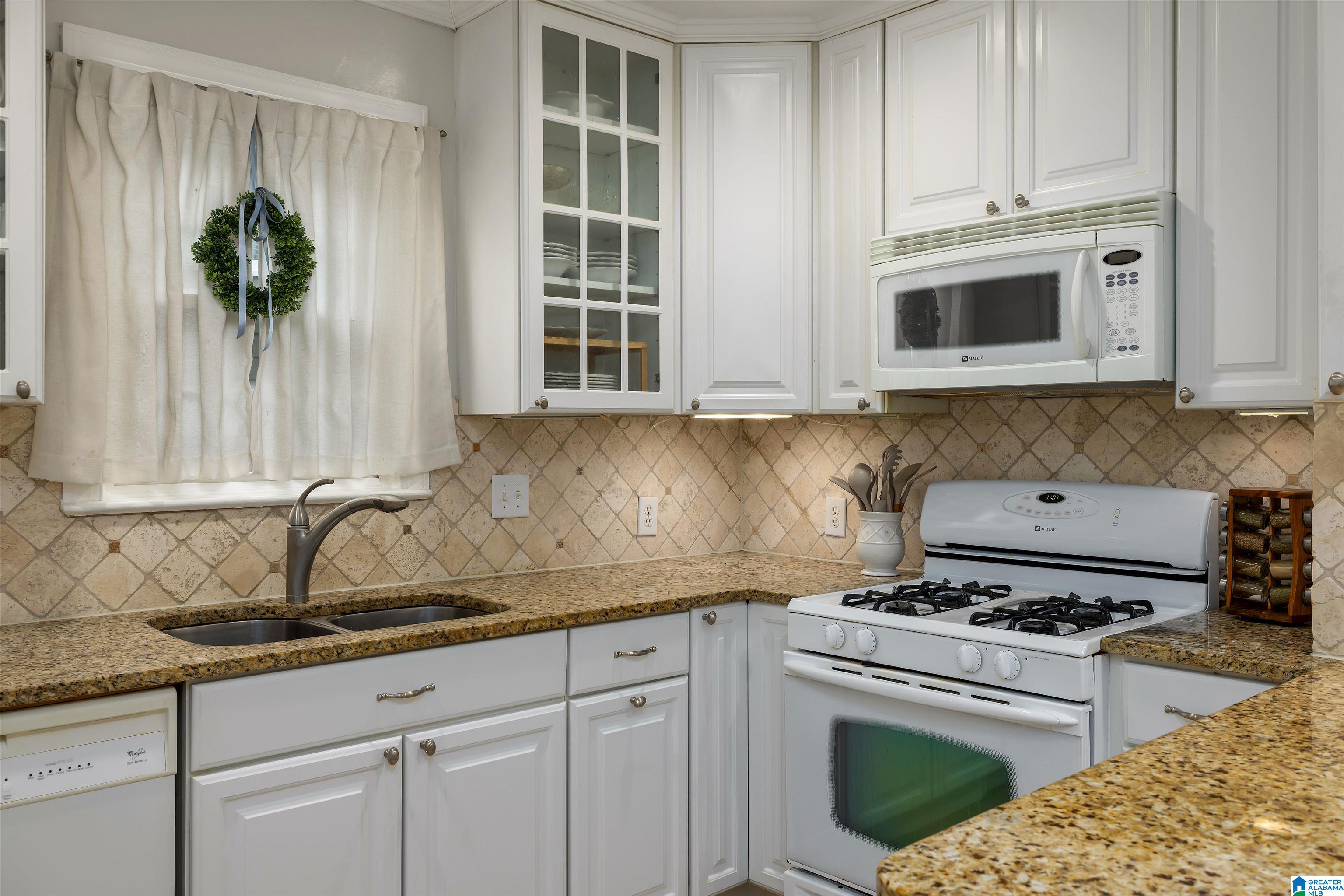 813 Columbiana Road Birmingham, AL 35209 - Photo 18 of 45