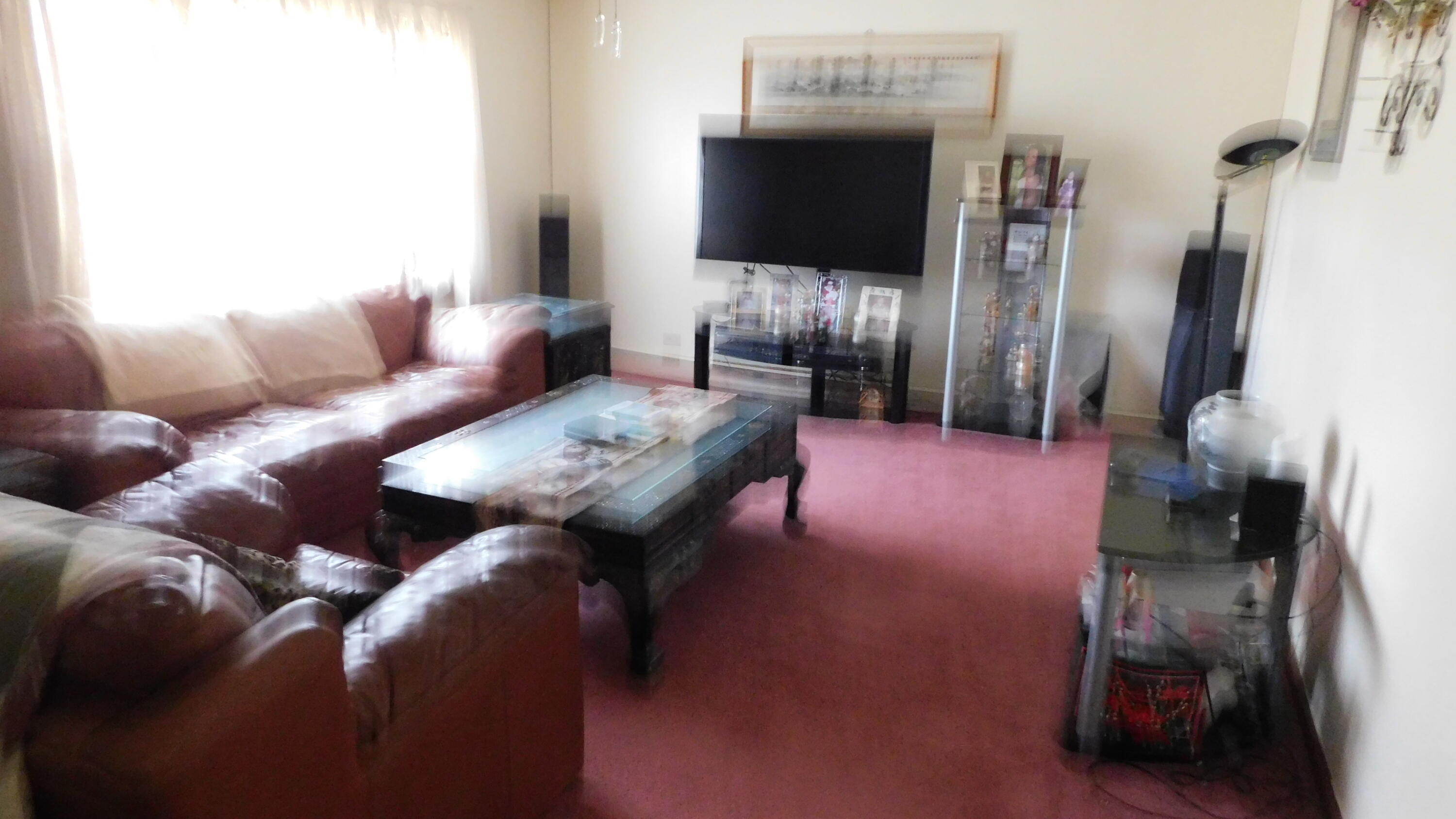 461 Peoples Road Bristol, TN 37620 - Photo 22 of 41 Living Room