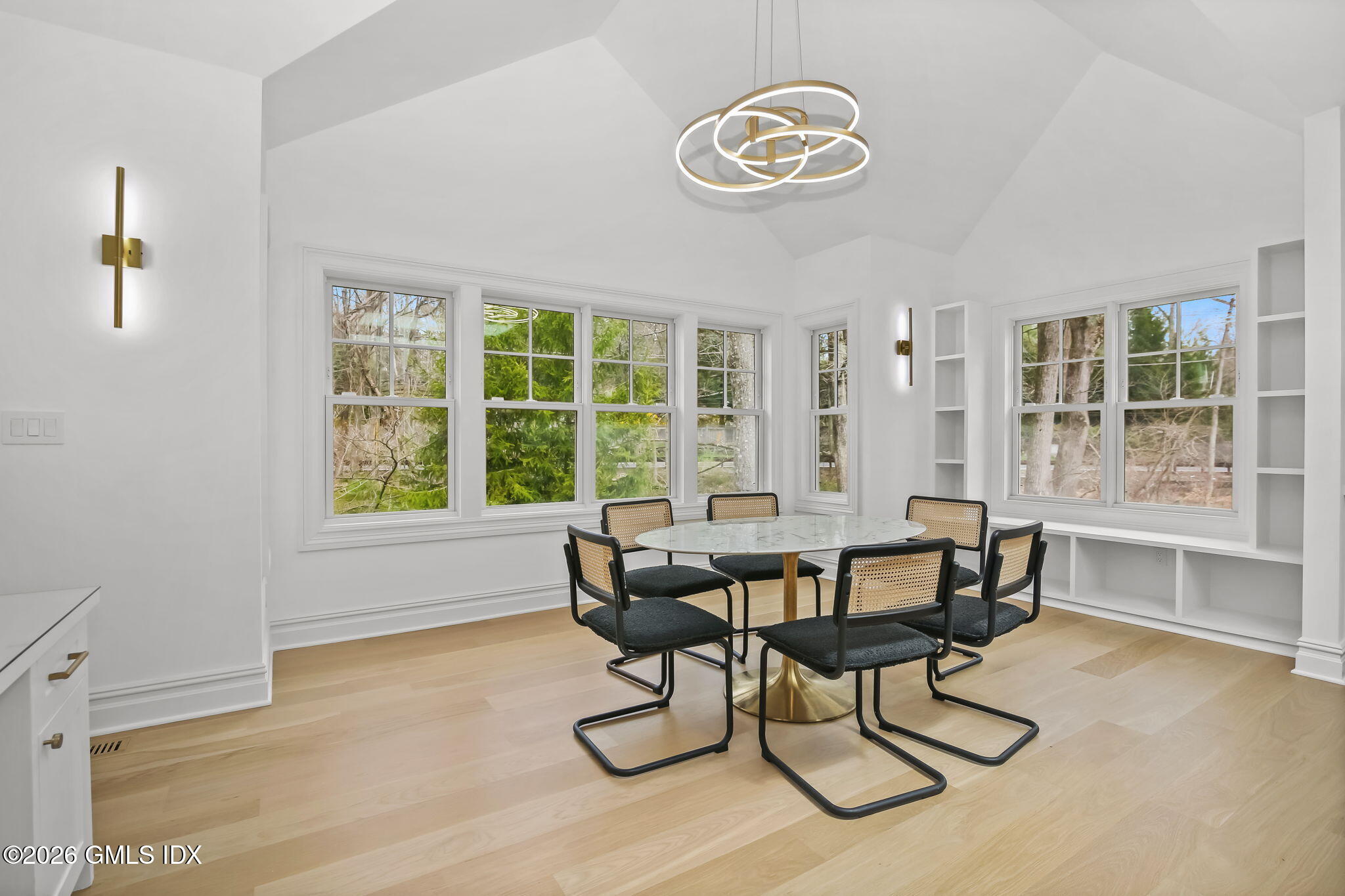 7 Bailiwick Road Greenwich, CT 06831 - Photo 16 of 42 a dining room with furniture and window