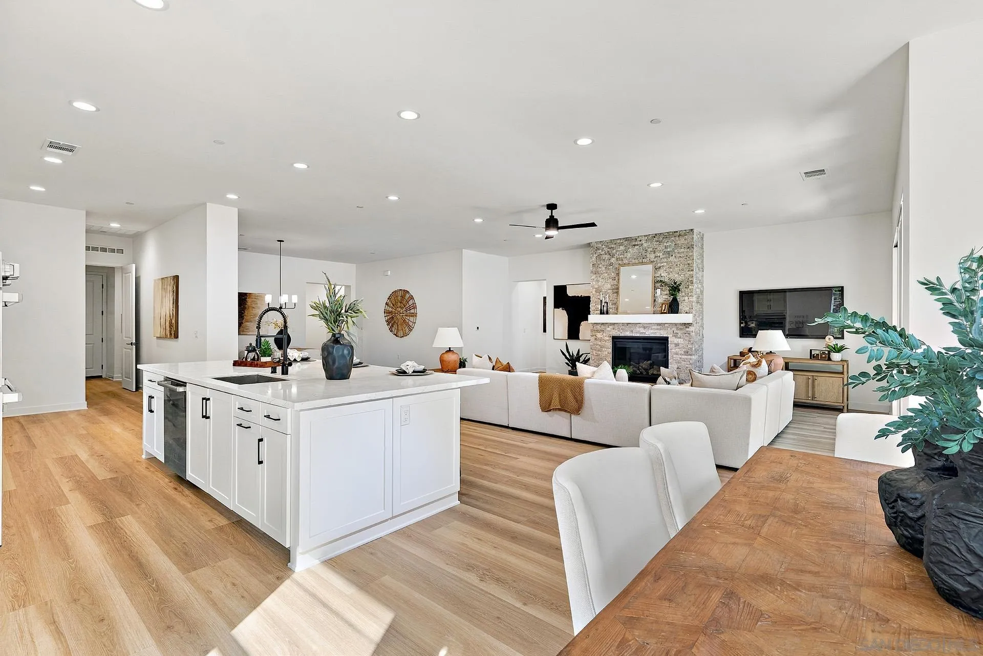 1748 Ishihara Road Vista, CA 92084 - Photo 14 of 32 Gallery Image 14