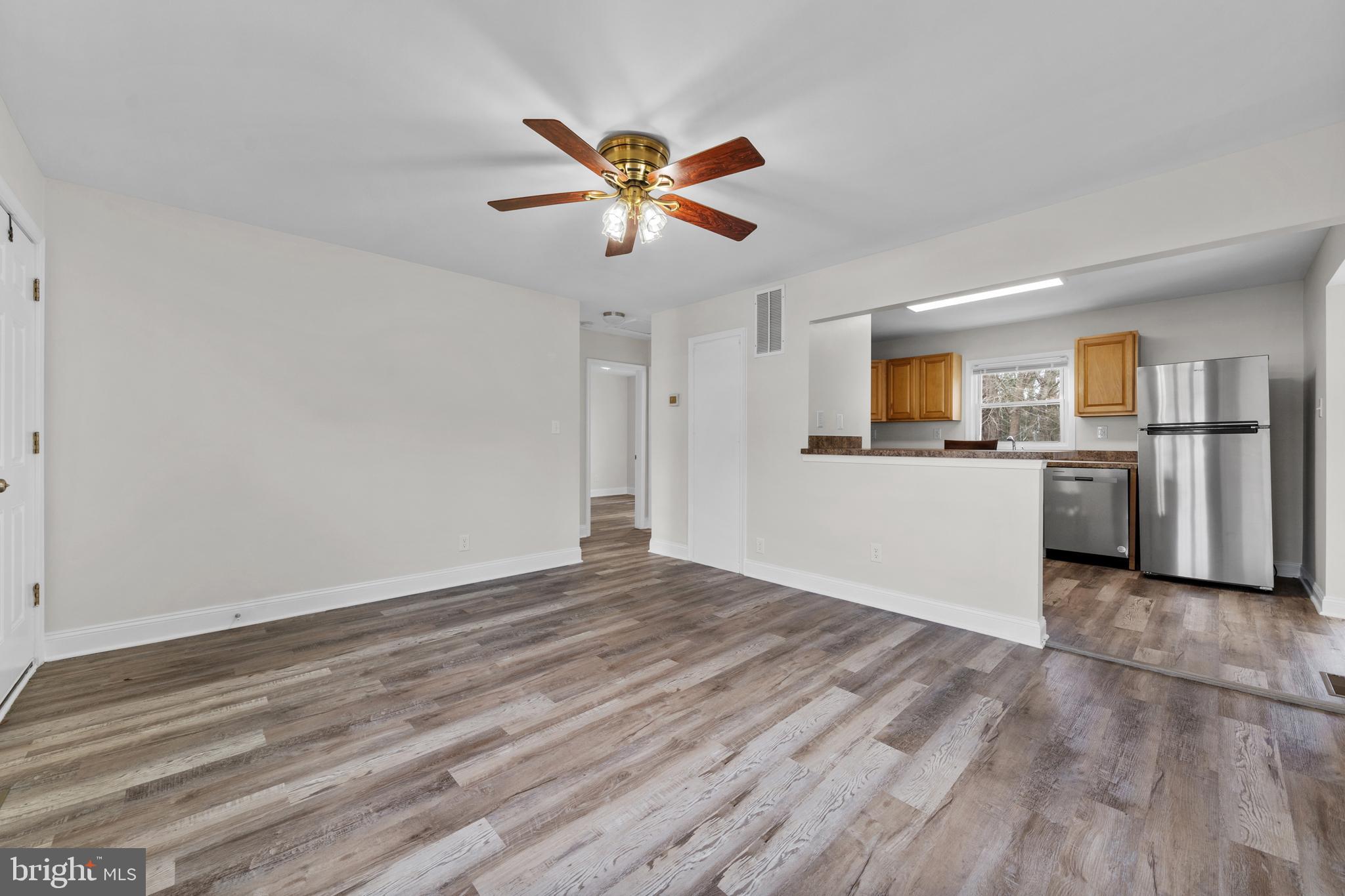 965 Mayo Road Edgewater, MD 21037 - Photo 3 of 24