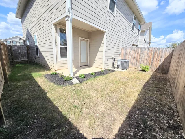 $1,575 | 13522 Tulipwood Nook, San Antonio, TX 78253