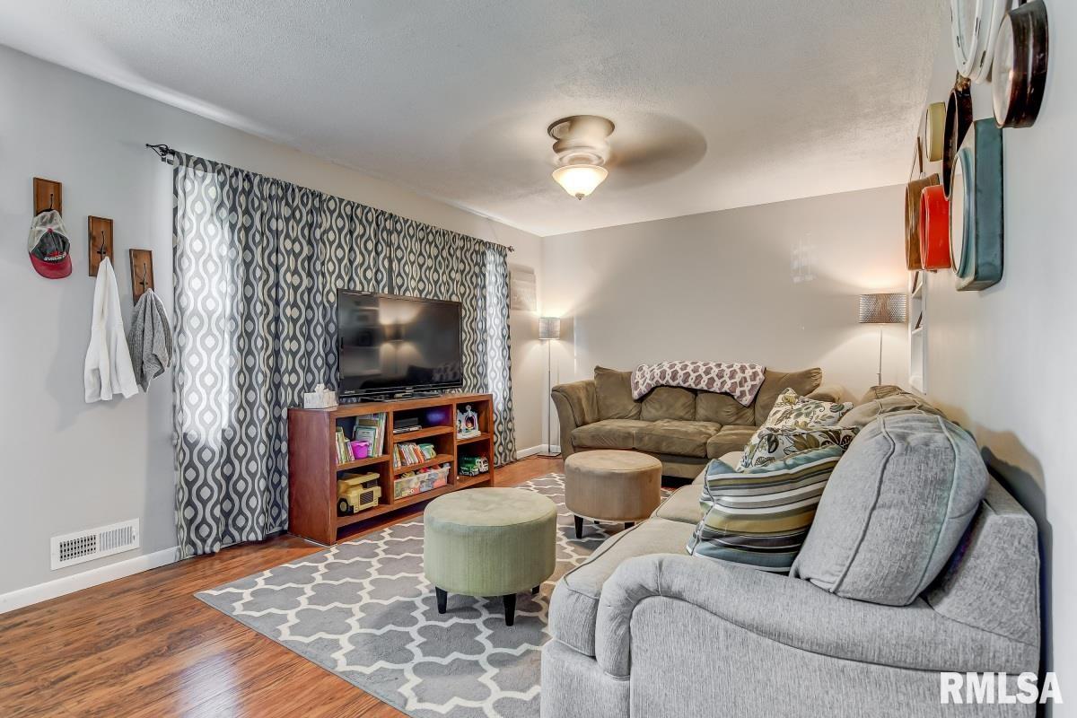 3320 South Fremont Street Springfield, IL 62703 - Photo 7 of 32