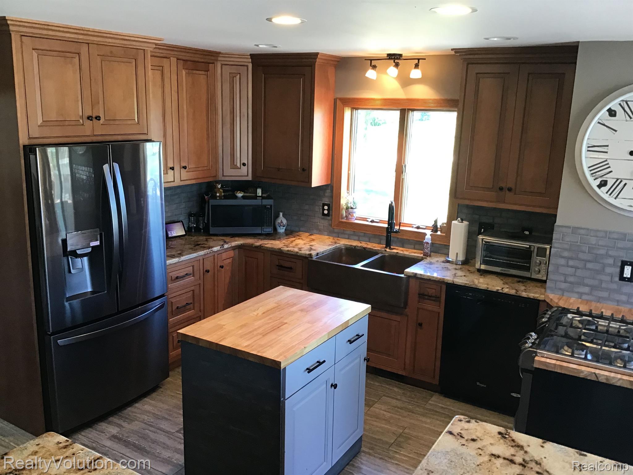 6877 Dryden Road Almont, MI 48003 - Photo 7 of 59 7